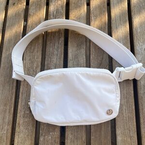 Lululemon Everywhere Belt Bag - 1L White